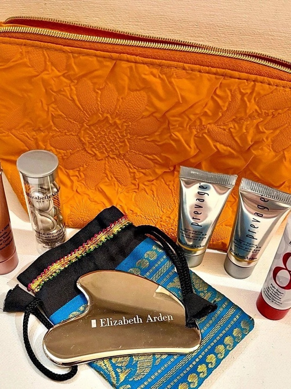 Elizabeth Arden Prevage + Retinol + Vitamin C Mini Skincare Set + Gua Sha